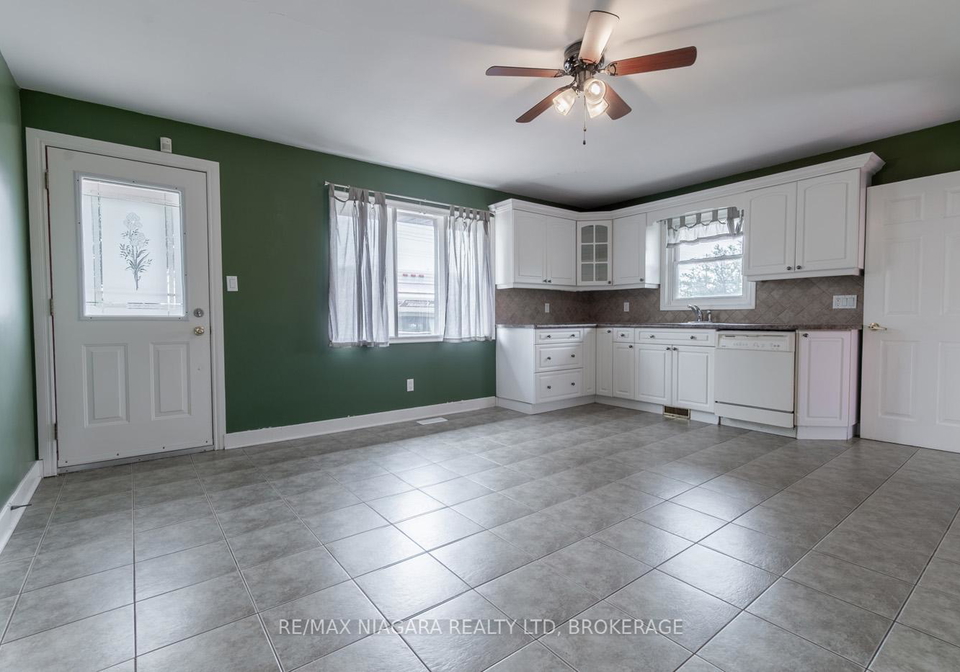 69-golden-boulevard-w-welland-ontario-x12336336