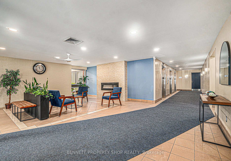 1485-baseline-road-ottawa-ontario-x12336728