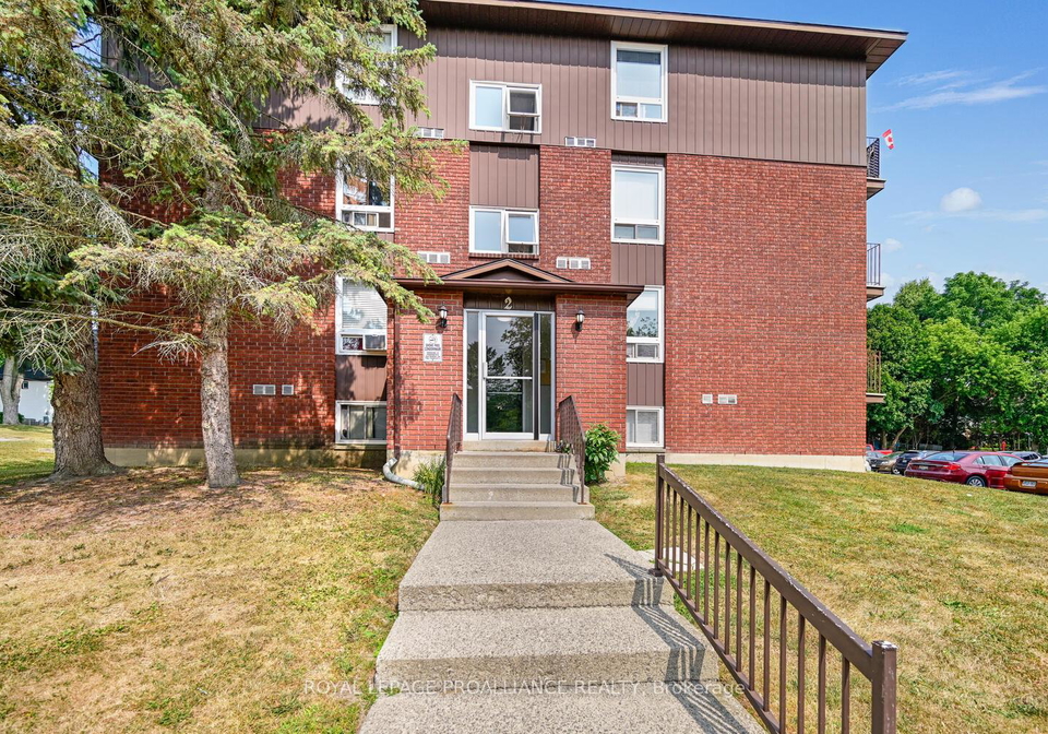 2-charlotte-place-brockville-ontario-x12336738