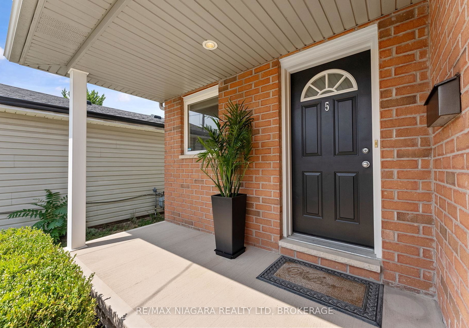 5-keswick-street-st-catharines-ontario-x12337018
