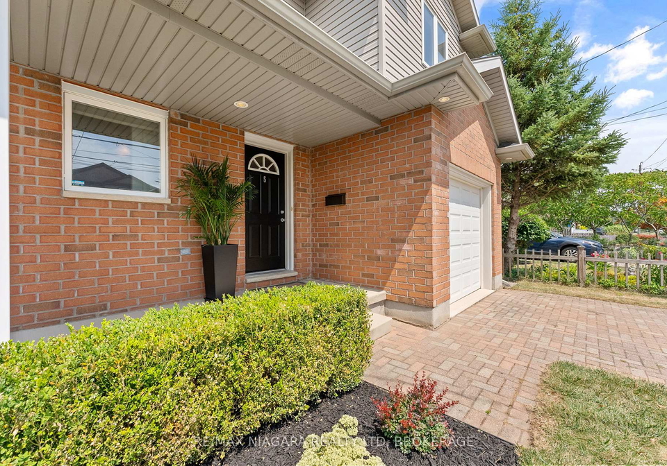 5-keswick-street-st-catharines-ontario-x12337018