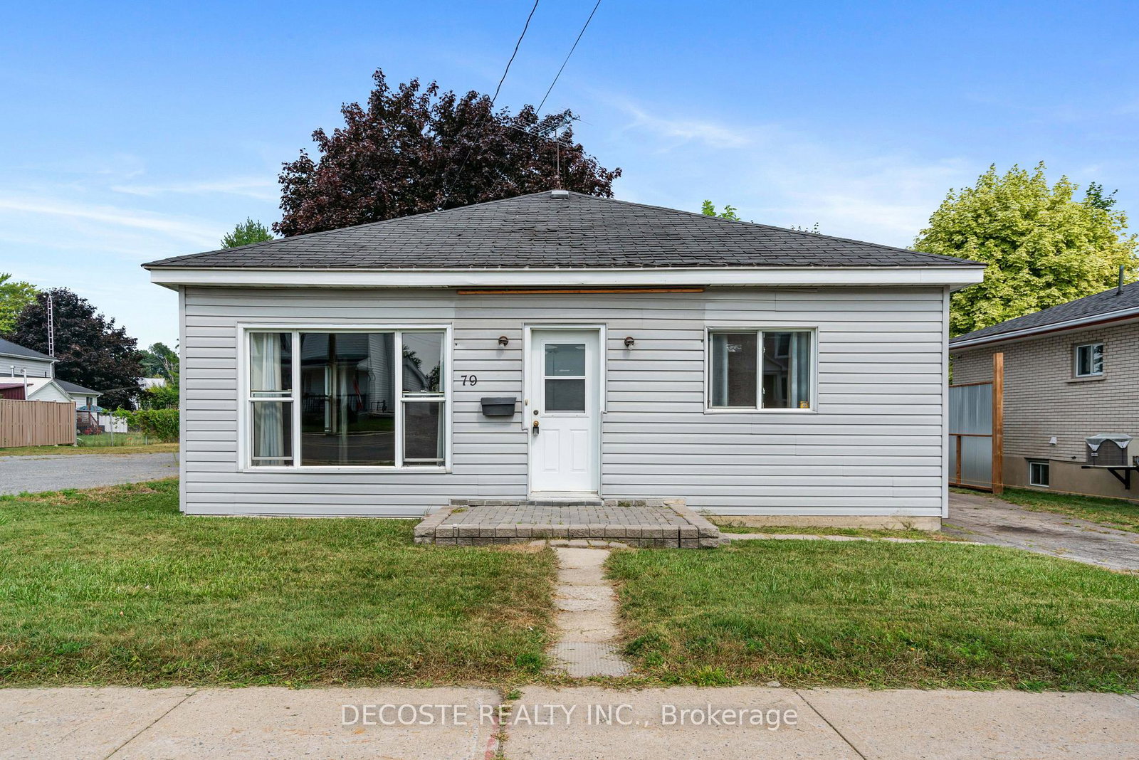 79-lochiel-street-e-north-glengarry-ontario-x12337105
