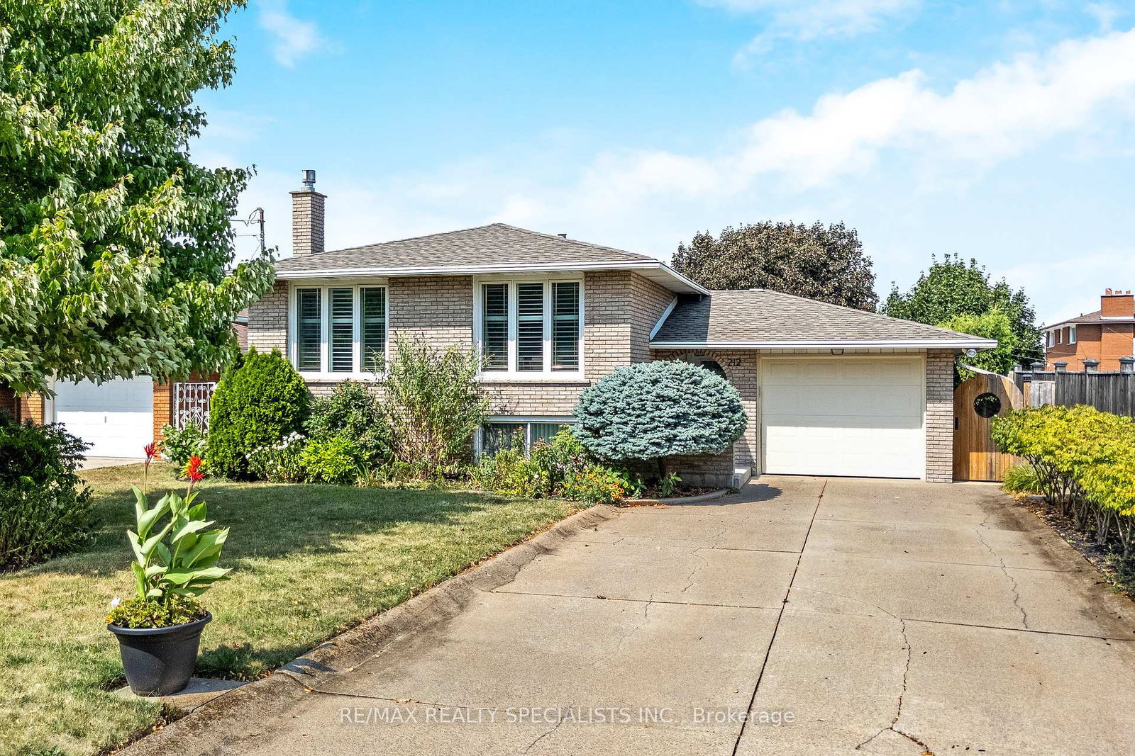 212-memorial-avenue-hamilton-ontario-x12337307