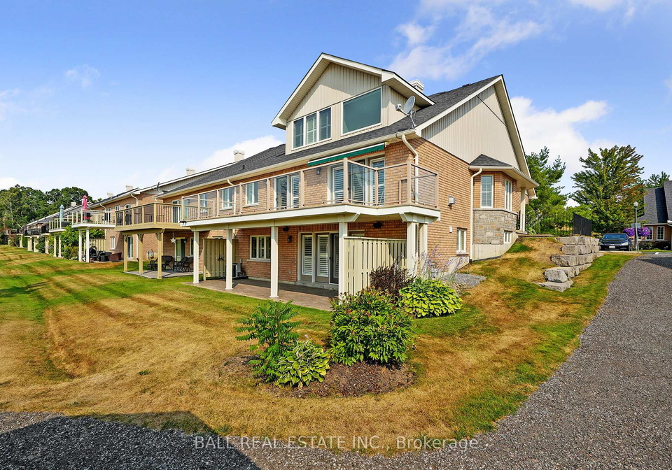 89-village-crescent-s-peterborough-west-ontario-x12337338