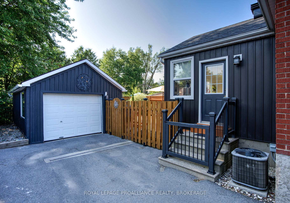 216-regent-street-kingston-ontario-x12337379