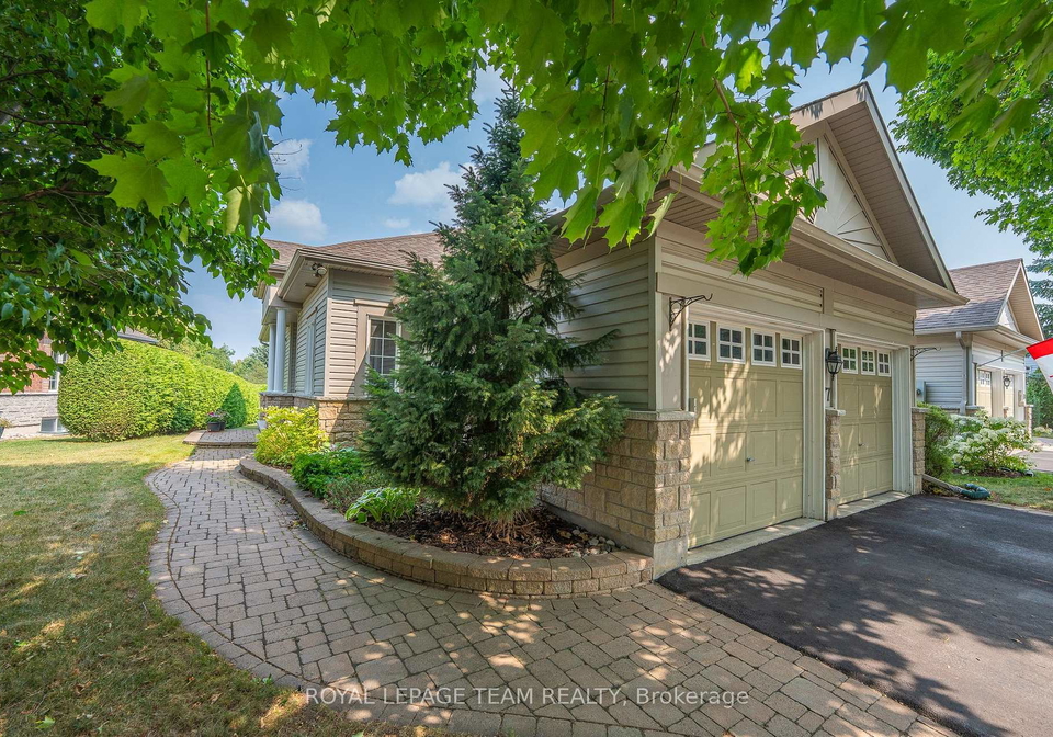 77-kinmount-private-kanata-ontario-x12337677