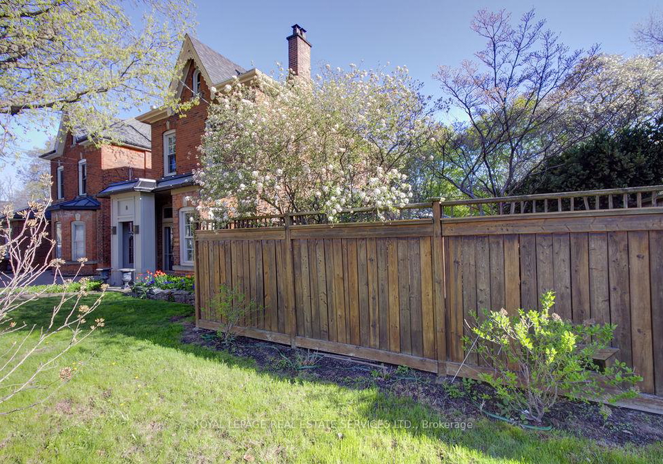 8-duff-street-hamilton-ontario-x12337678