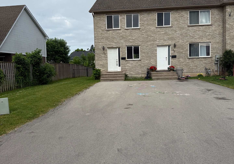 40-saturn-road-port-colborne-ontario-x12337772