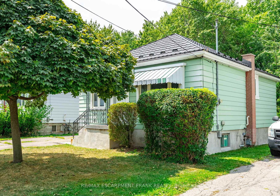 218-east-27th-street-hamilton-ontario-x12337913