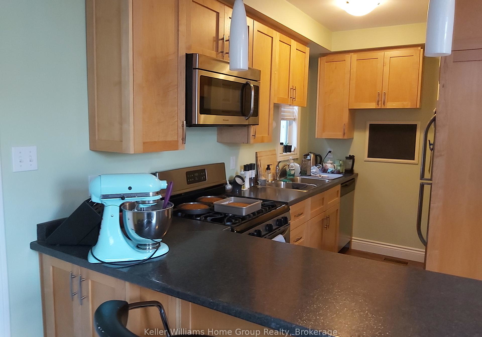 112-surrey-street-e-guelph-ontario-x12338025