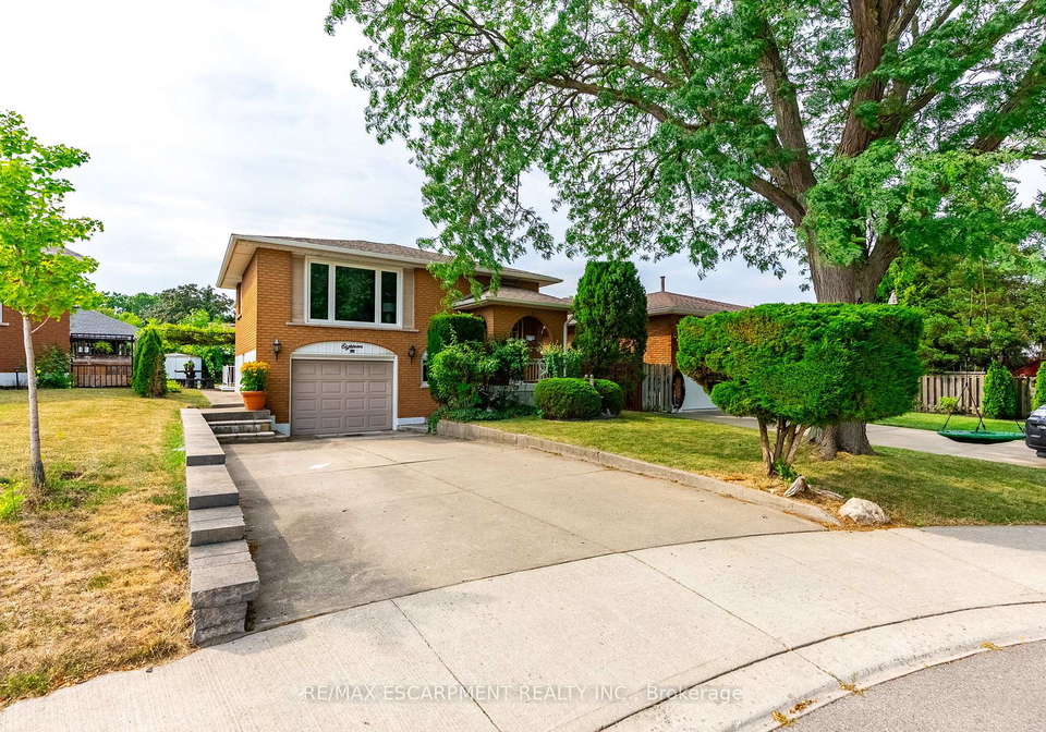 18-renner-court-hamilton-ontario-x12338049