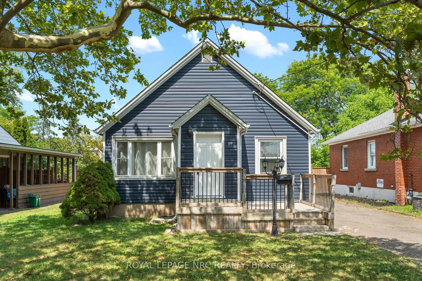19-seymour-avenue-st-catharines-ontario-x12338248
