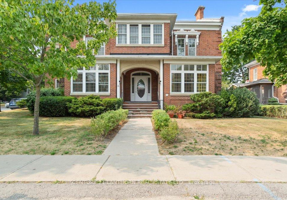 35-king-street-prince-edward-county-ontario-x12338249