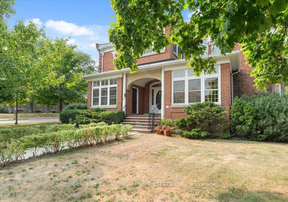35-king-street-prince-edward-county-ontario-x12338249