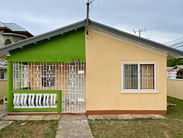 2-moltan-close-e-jamaica-ontario-x12338385