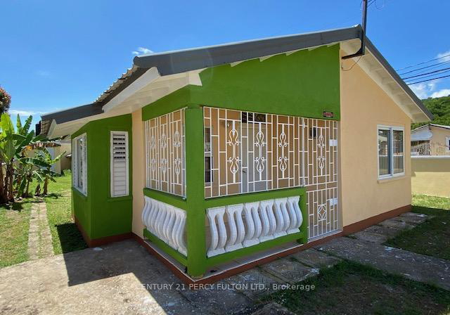 2-moltan-close-e-jamaica-ontario-x12338385