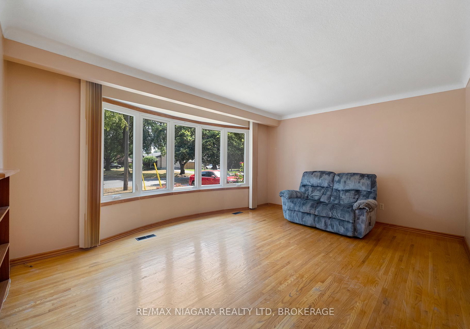 63-trelawne-drive-st-catharines-ontario-x12339393