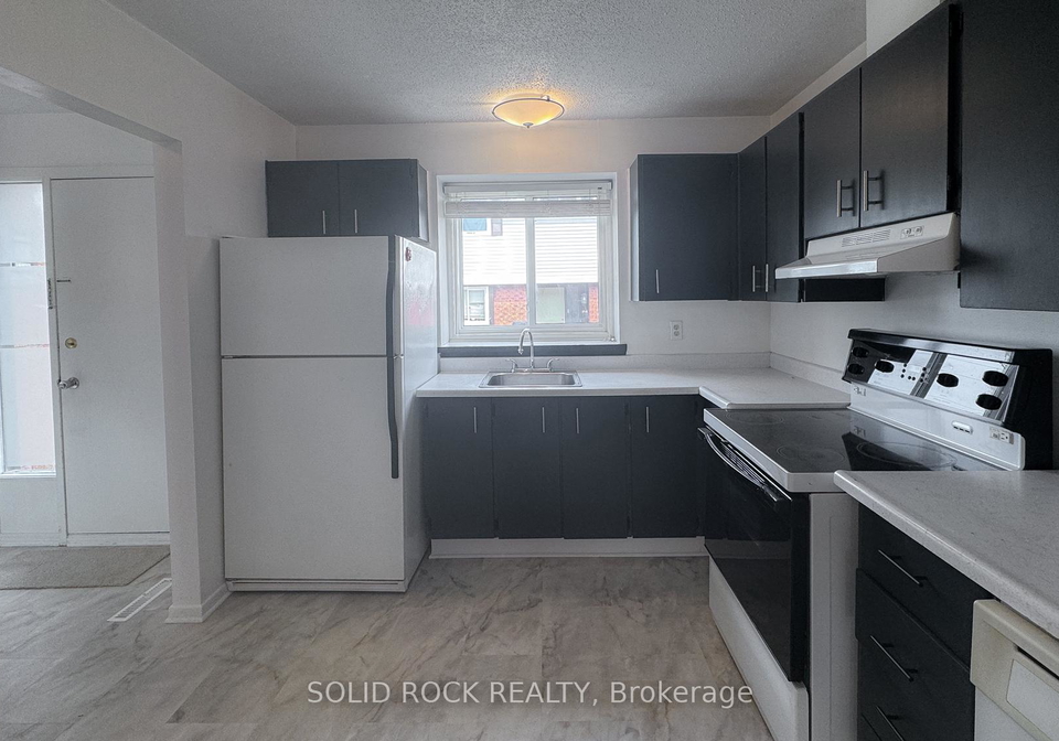 5-hadley-circle-ottawa-ontario-x12339481