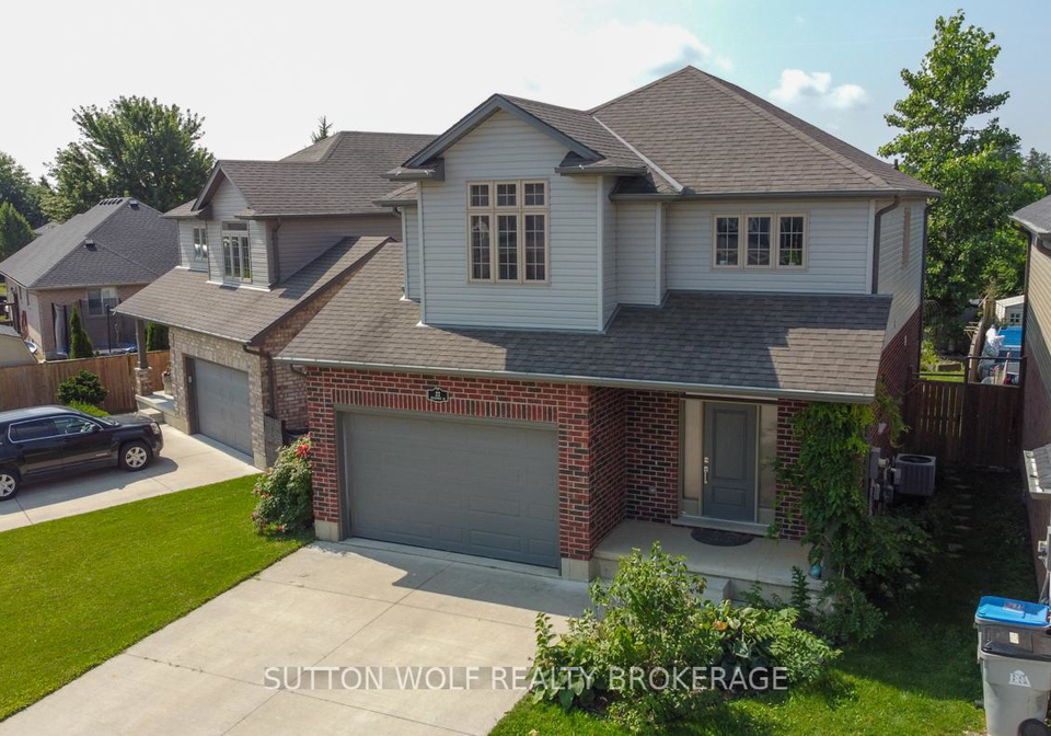 22-queensway-drive-strathroy-caradoc-ontario-x12339517