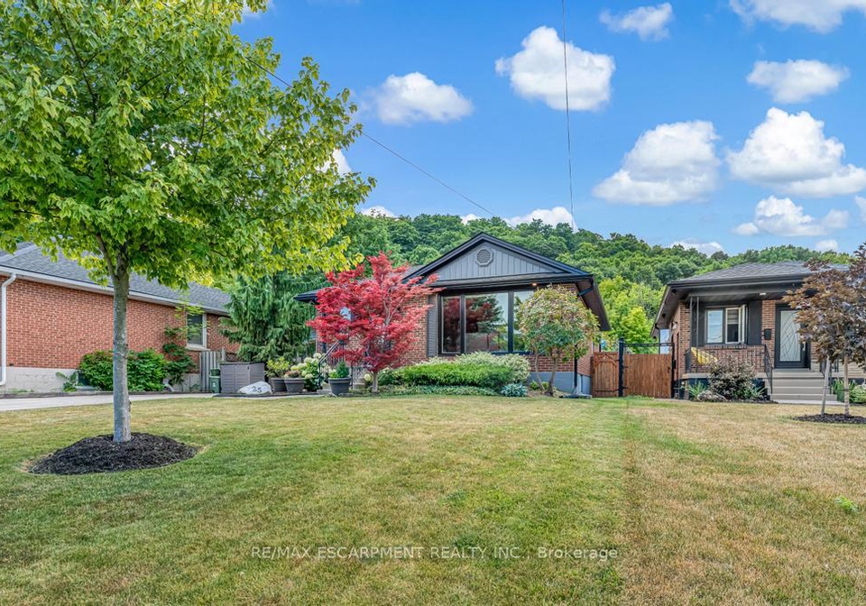 25-alba-street-hamilton-ontario-x12339622