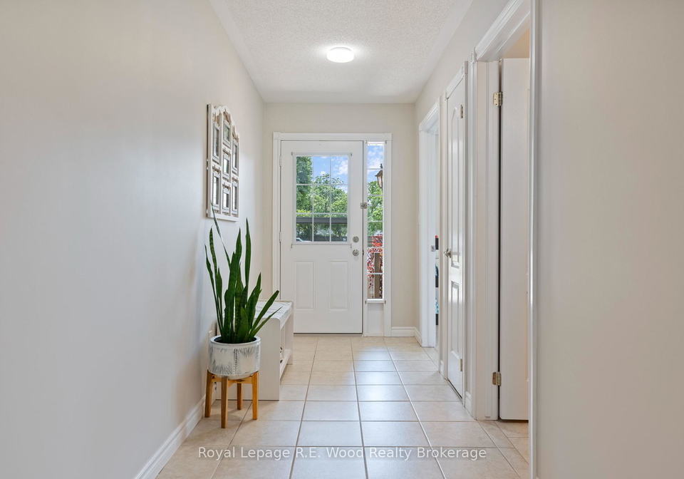 39-south-drive-norfolk-ontario-x12339710