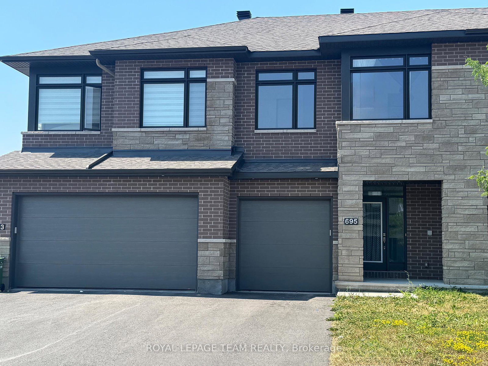695-cairn-crescent-ottawa-ontario-x12339713