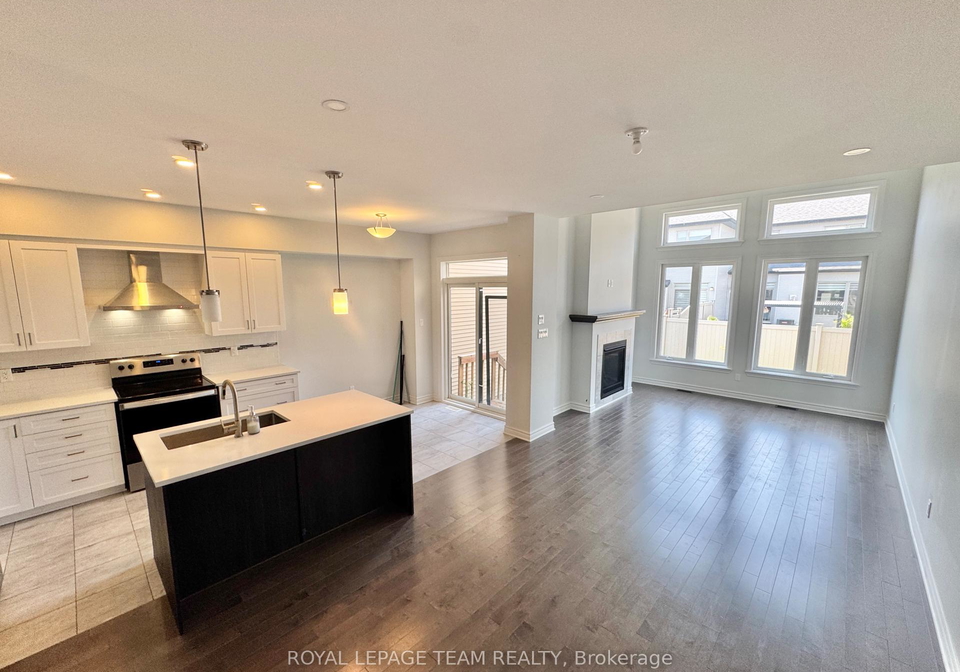 695-cairn-crescent-ottawa-ontario-x12339713