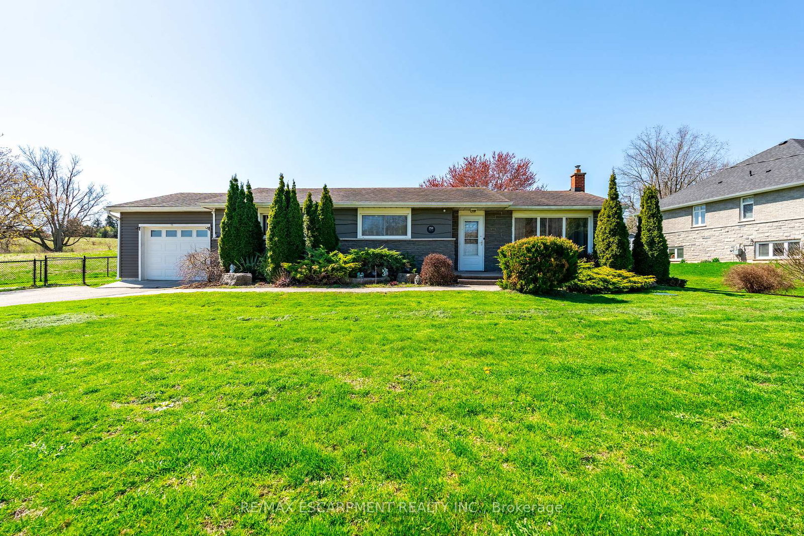 258-oakhill-drive-brantford-ontario-x12339722