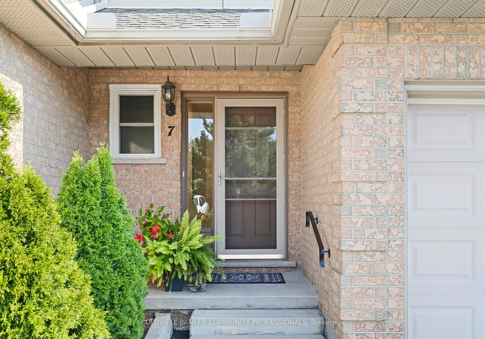 1310-upper-wentworth-street-hamilton-ontario-x12339811