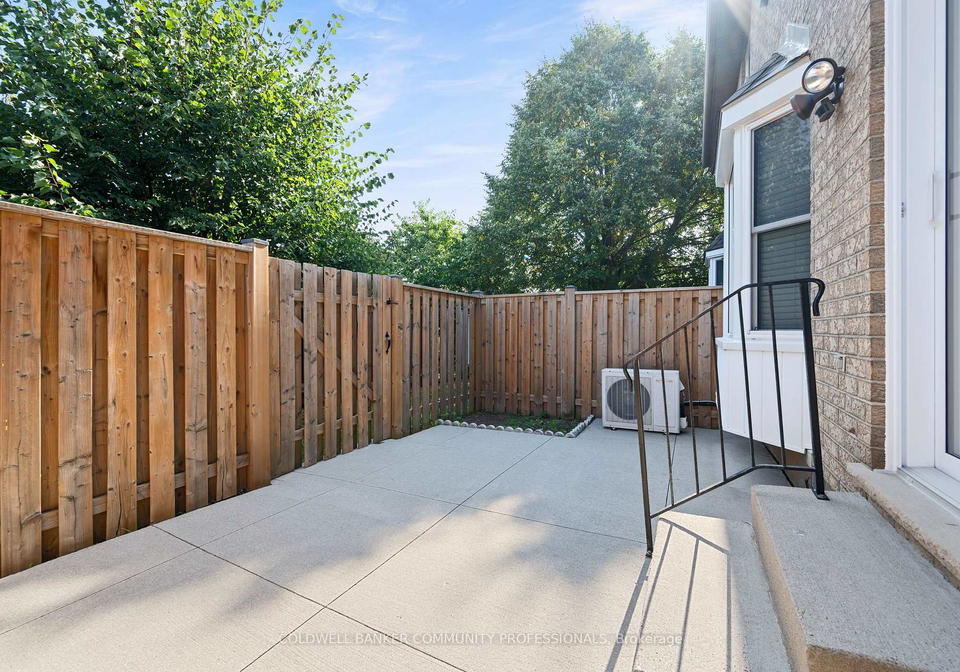 1310-upper-wentworth-street-hamilton-ontario-x12339811