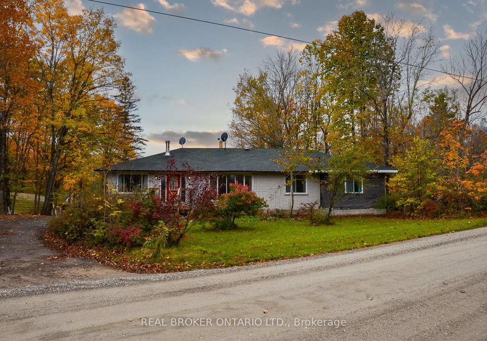1361-zealand-road-frontenac-ontario-x12339883