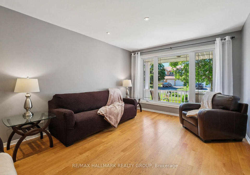 3034-courtyard-crescent-ottawa-ontario-x12340063