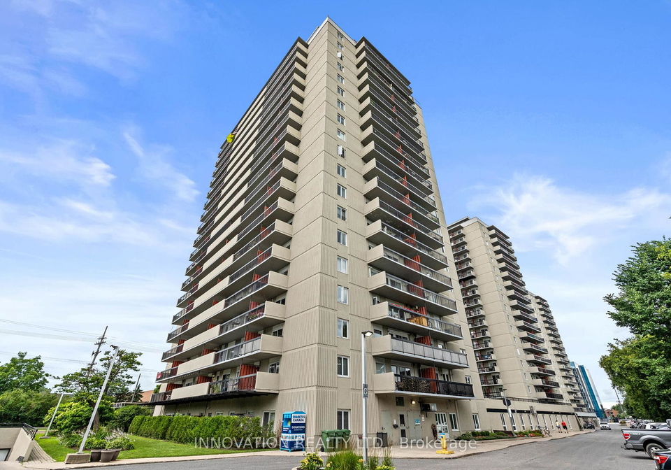 158c-mcarthur-avenue-ottawa-ontario-x12340372