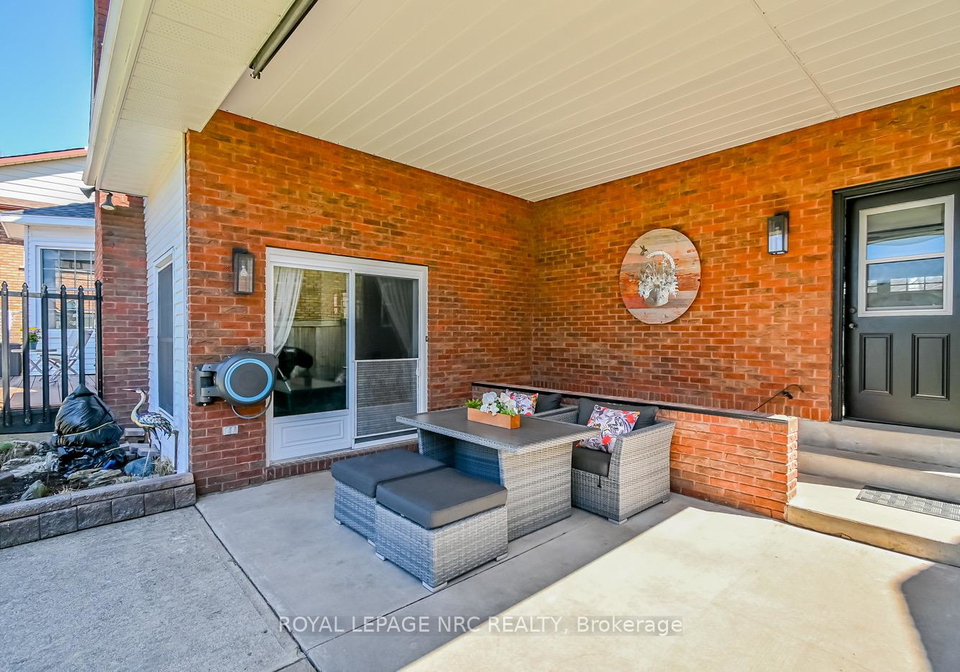 10-vinemount-drive-pelham-ontario-x12340403