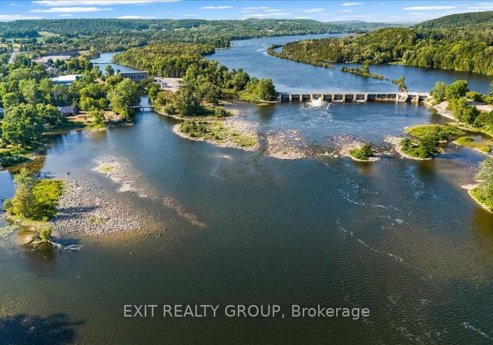84-north-trent-street-quinte-west-ontario-x12340563
