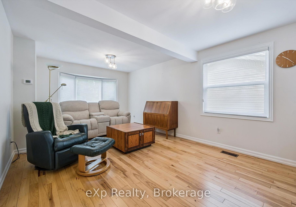 8-aspen-valley-crescent-guelph-ontario-x12341141
