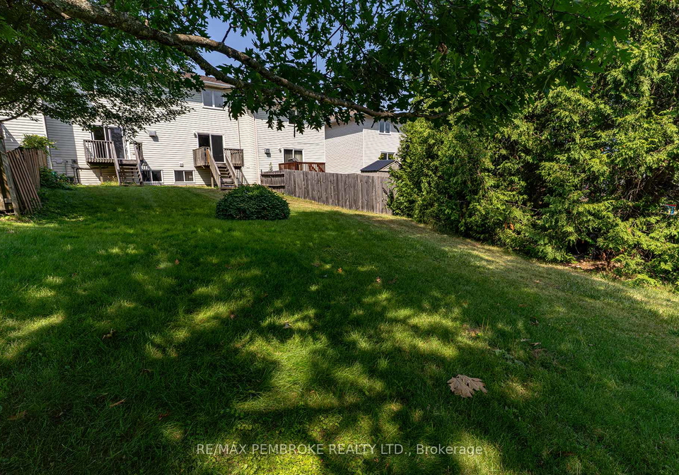 235-willoughby-crescent-pembroke-ontario-x12341224