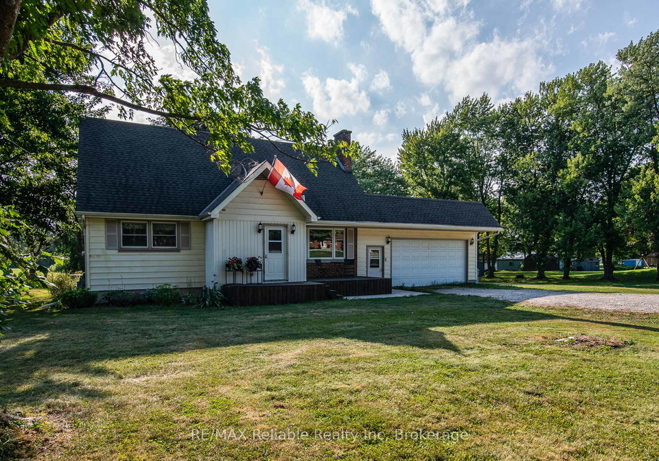 77825-london-road-central-huron-ontario-x12341546