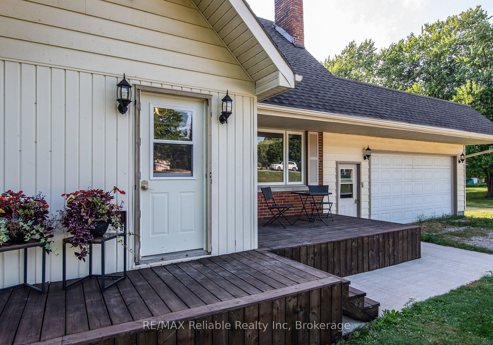 77825-london-road-central-huron-ontario-x12341546