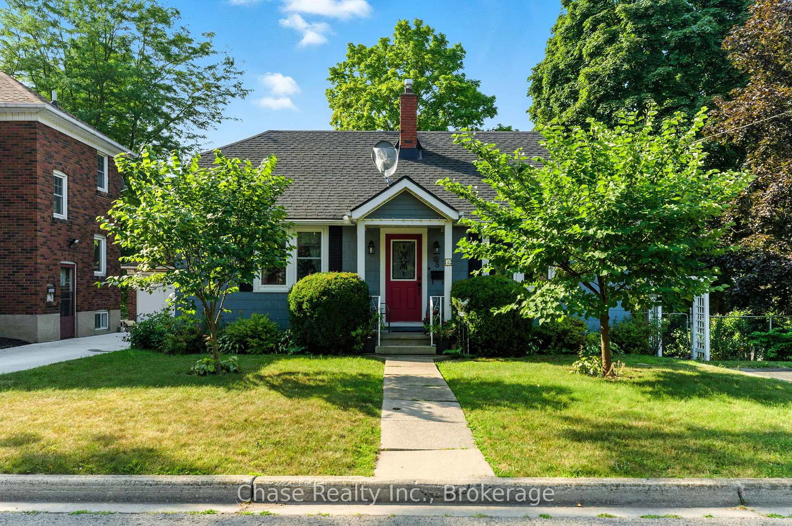 8-groff-street-norfolk-ontario-x12341669