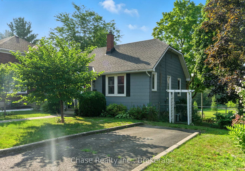 8-groff-street-norfolk-ontario-x12341669