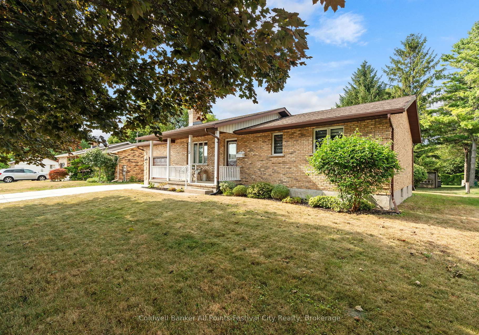 215-bennett-street-e-goderich-ontario-x12341704
