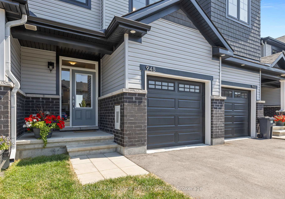 948-socca-crescent-ottawa-ontario-x12341763