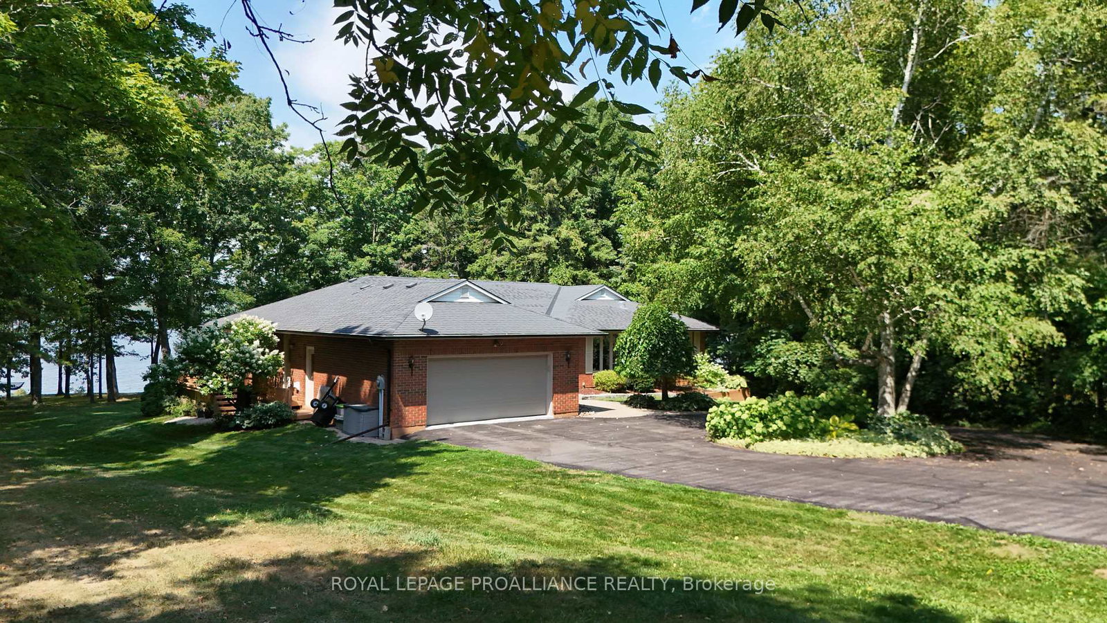 1712-county-road-3-prince-edward-county-ontario-x12341768