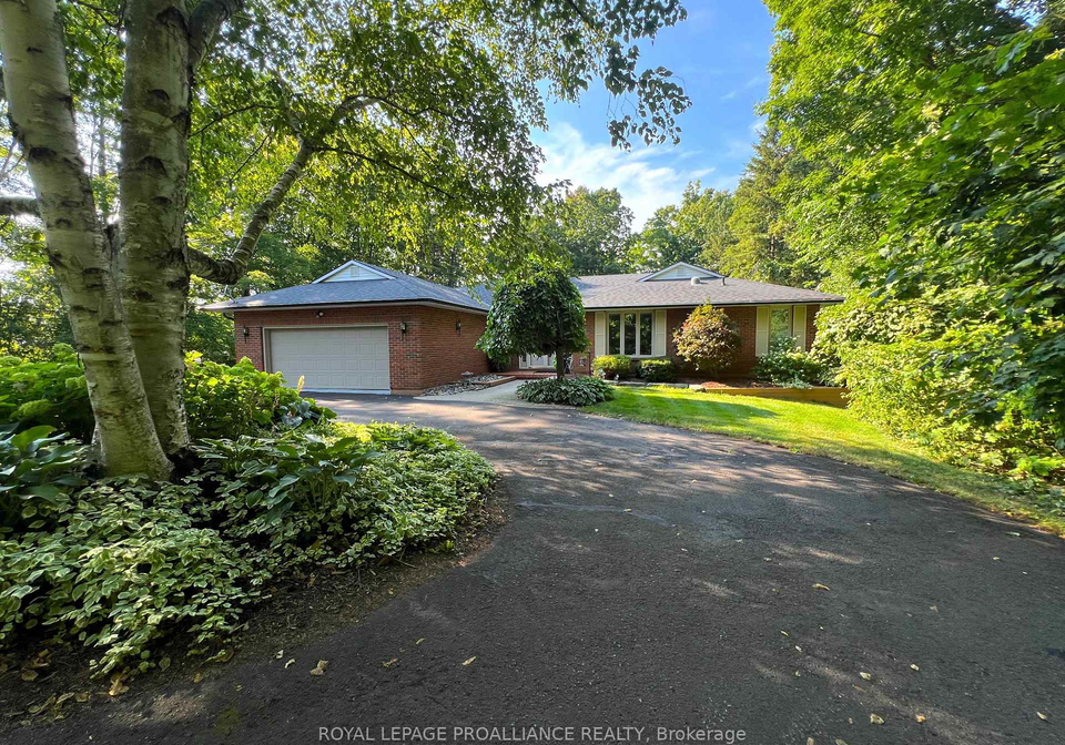 1712-county-road-3-prince-edward-county-ontario-x12341768