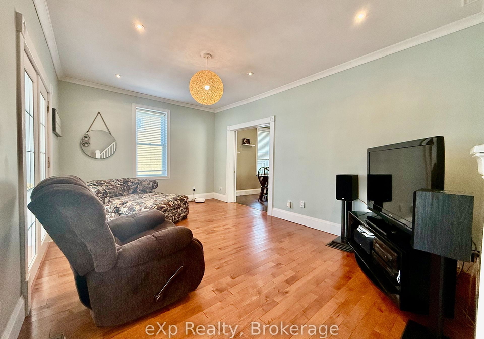 605-10th-avenue-hanover-ontario-x12342004