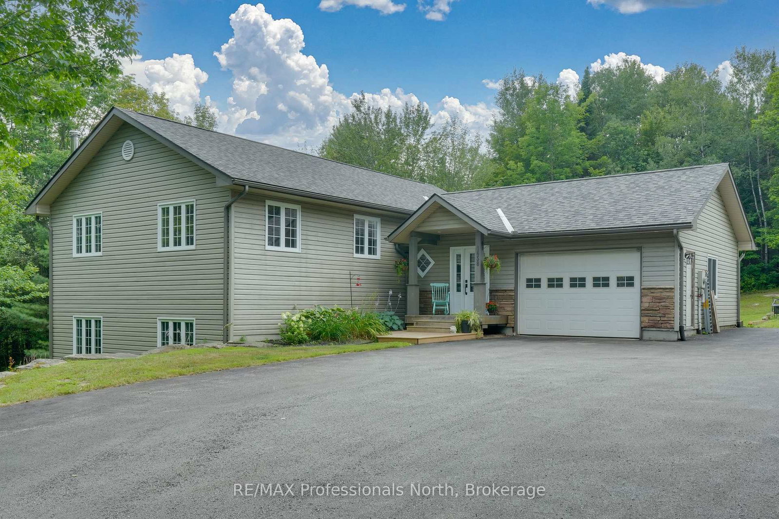 1658-60-highway-huntsville-ontario-x12342266