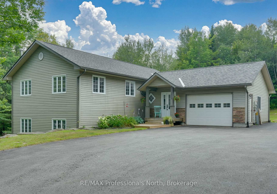 1658-60-highway-huntsville-ontario-x12342266