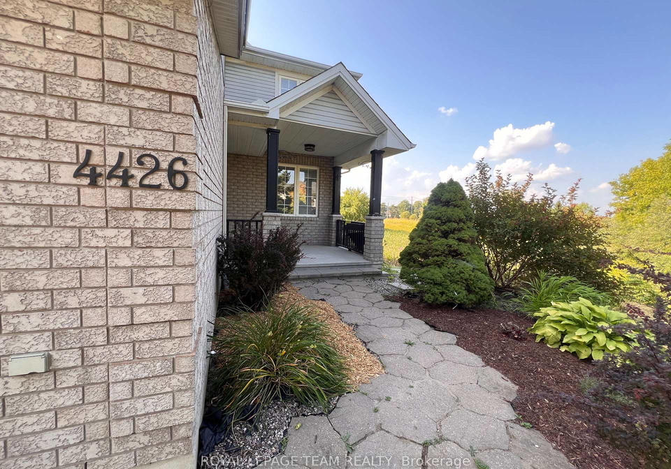 4426-shoreline-drive-ottawa-ontario-x12342313