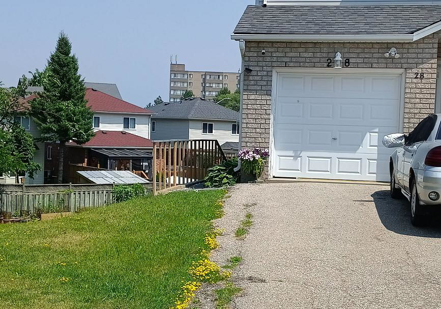28-golden-terrace-court-kitchener-ontario-x12342786